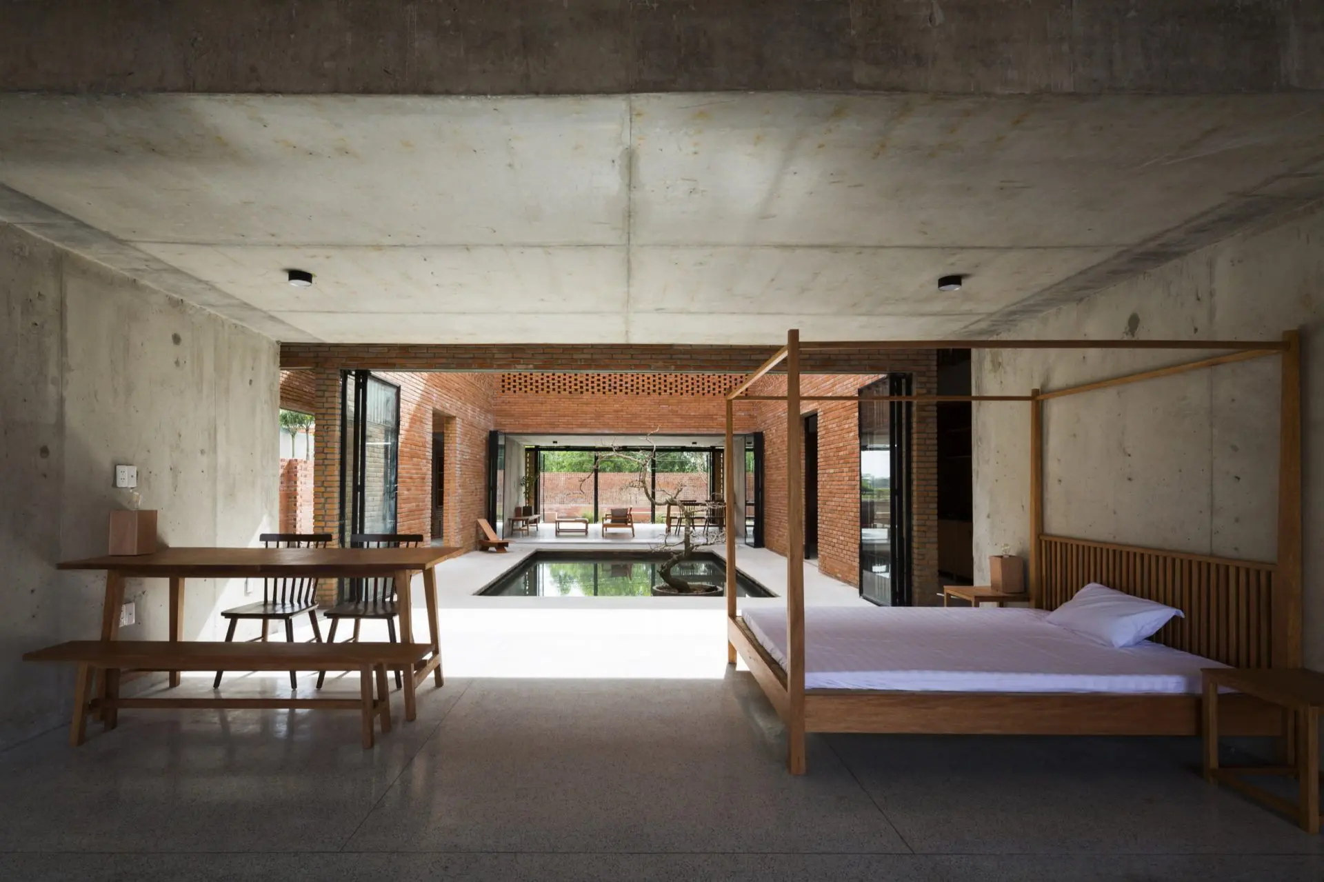 Kiến trúc truyền thống trong nhà đẹp mái dốc ở Đức Hòa, Long An - Nhà Đẹp Số (27)