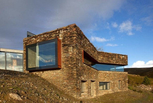 Tuyệt tác nhà đá kiến tạo từ tình yêu thiên nhiên