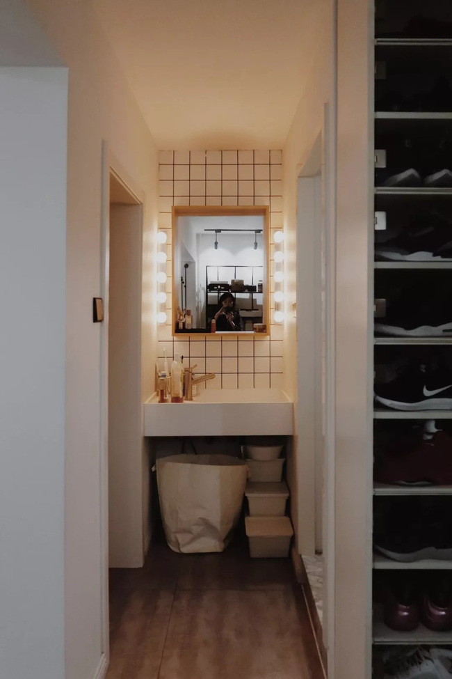 Căn hộ 45m² được cải tạo lại từng góc nhỏ ngập tràn tình yêu của cặp đôi có 11 năm bên nhau - Ảnh 12. Căn hộ 45m² được cải tạo lại từng góc nhỏ ngập tràn tình yêu của cặp đôi có 11 năm bên nhau - Ảnh 12.