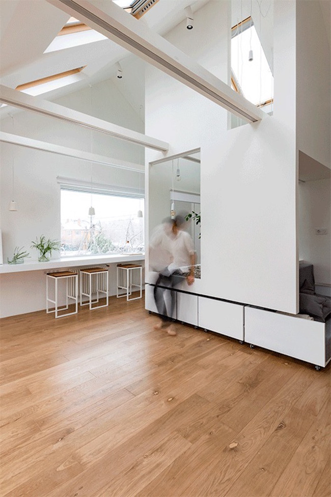 Ấn tượng với ngôi nhà chỉ 48m² nhưng có khoảng xanh cực bắt mắt với phòng khách treo lơ lửng - Ảnh 6. Ấn tượng với ngôi nhà chỉ 48m² nhưng có khoảng xanh cực bắt mắt với phòng khách treo lơ lửng - Ảnh 6.