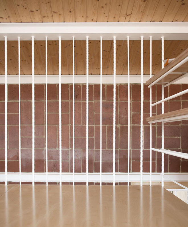 Xưởng thợ rèn cũ biến thành ngôi nhà phố hiện đại ngập tràn ánh sáng vạn người ước ao - Ảnh 8. Xưởng thợ rèn cũ biến thành ngôi nhà phố hiện đại ngập tràn ánh sáng vạn người ước ao - Ảnh 8.