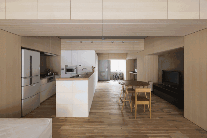 Căn hộ 62m² đẹp cuốn hút và gọn gàng với hàng trăm ngăn tủ của đôi vợ chồng trẻ ở Nhật - Ảnh 7. Căn hộ 62m² đẹp cuốn hút và gọn gàng với hàng trăm ngăn tủ của đôi vợ chồng trẻ ở Nhật - Ảnh 7.