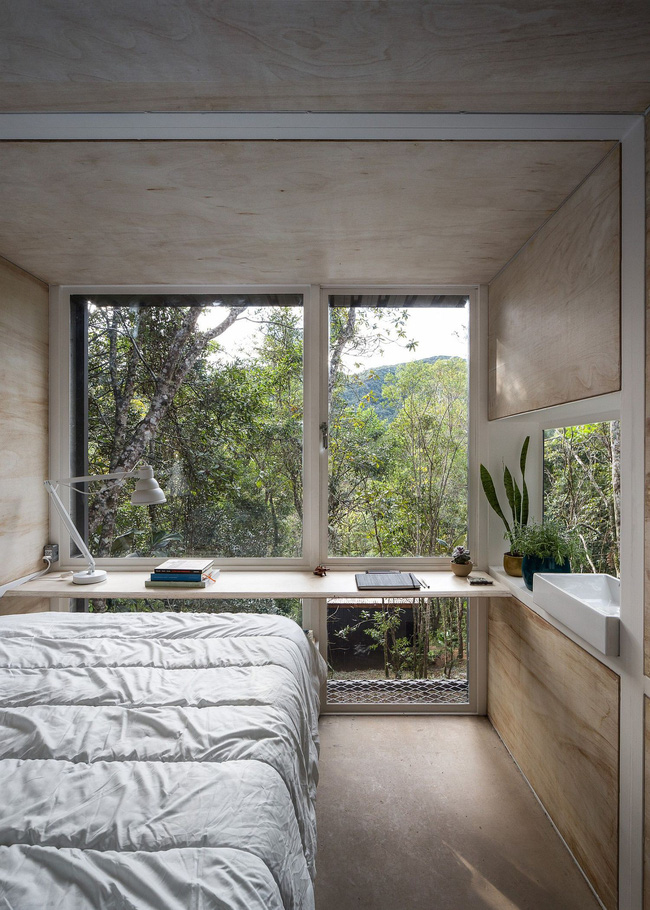 Cabin nhà nhỏ xinh ẩn náu trong rừng đẹp lạ như bước ra từ cổ tích - Ảnh 2. Cabin nhà nhỏ xinh ẩn náu trong rừng đẹp lạ như bước ra từ cổ tích - Ảnh 2.