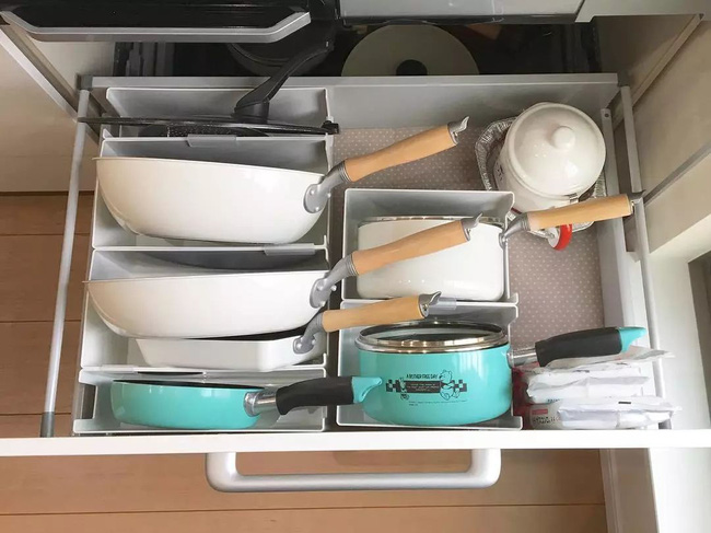 Học cách lưu trữ giống như bà nội trợ Nhật dưới đây để giúp nhà rộng ra cả 10m² - Ảnh 19. Học cách lưu trữ giống như bà nội trợ Nhật dưới đây để giúp nhà rộng ra cả 10m² - Ảnh 19.