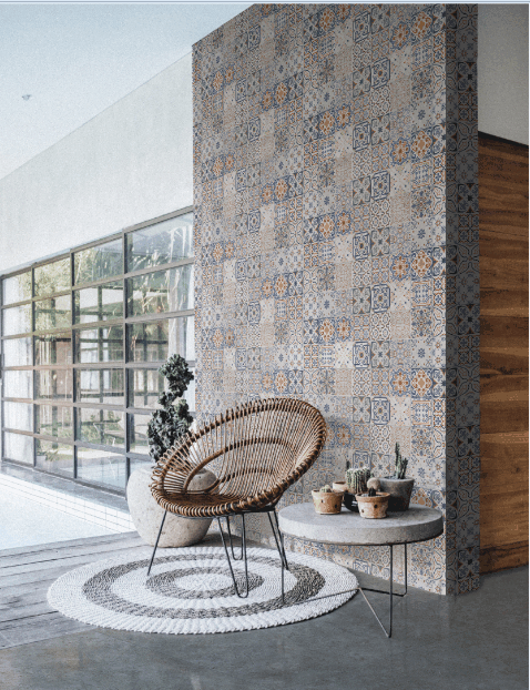  Một kiểu phối gạch ngẫu hứng từ nhiều mẫu tạo nên một bức tranh tổng quan hài hòa, có thể coi đây là một điểm nhấn thẩm mỹ ấn tượng cho tiền sảnh căn hộ.