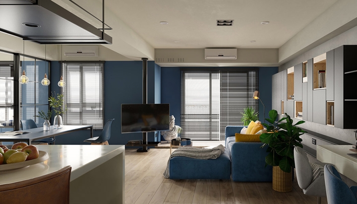  Nhờ màu xanh dương mà những người sống trong căn hộ luôn cảm thấy yên tĩnh và an yên mỗi khi trở về tổ ấm.