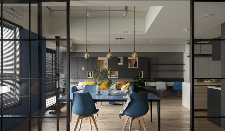 Đèn treo mặt dây chuyền làm nổi bật khu vực bàn ăn.