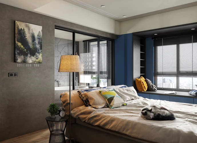 Tiếp sau phòng ngủ là phòng tắm bằng kính vừa thoáng đãng vừa rộng rãi.