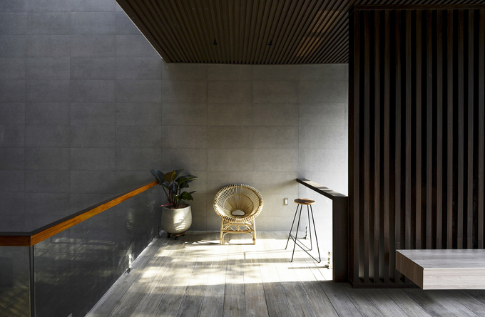  Chiếu nghỉ trở thành nơi thư giãn của gia chủ trước khi bước vào các phòng chức năng.