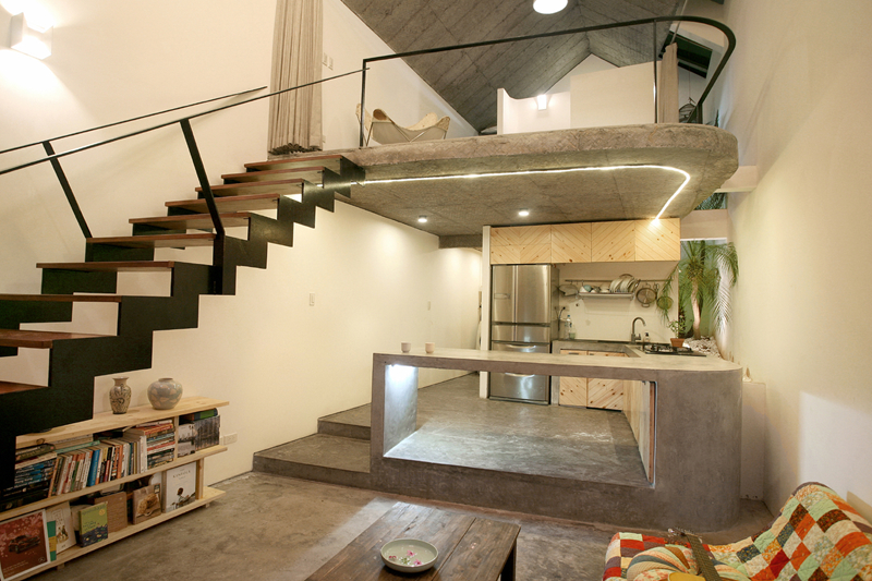 Gác lửng giúp ngôi nhà không cần đến nhiều diện tích xây dựng.